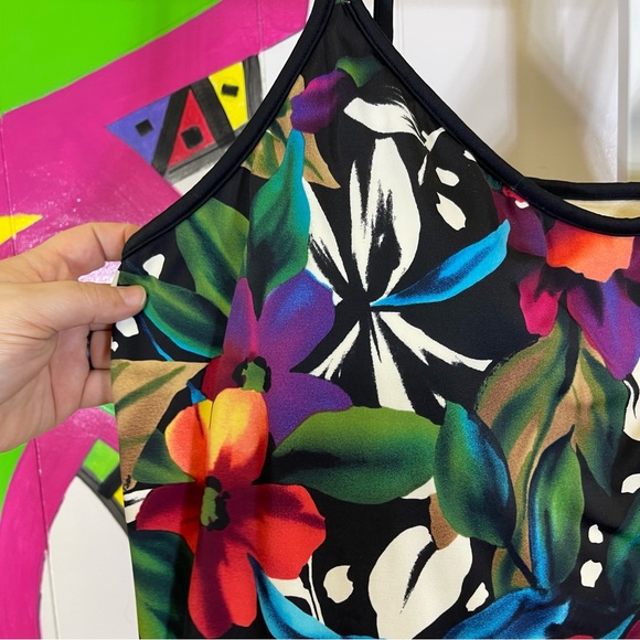 White Stag, Floral Swim Tank. Size 3X (22/24). In excellent condition! - Picture 6 of 6